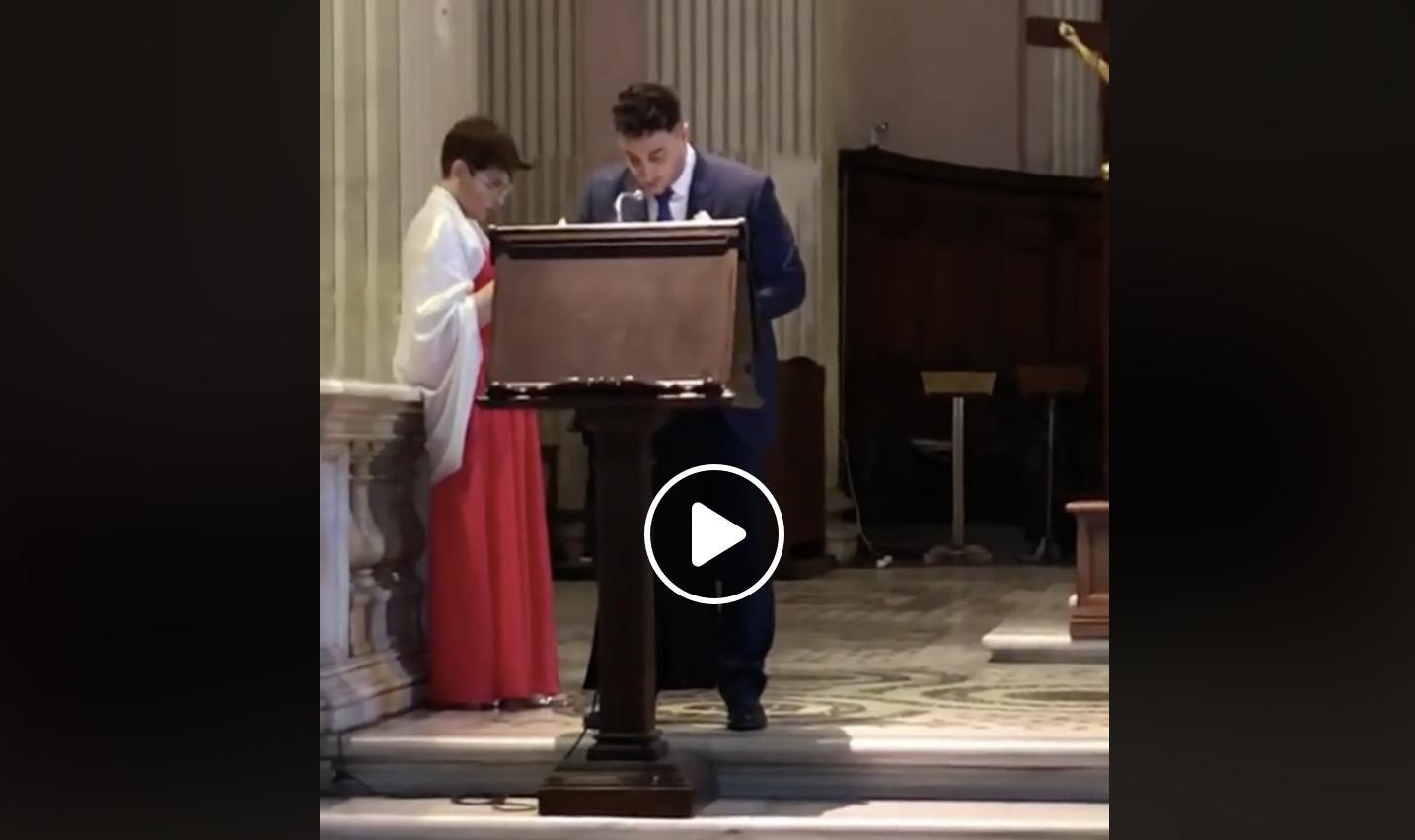[VIDEO] – “Dimmi cos’è…”. Anche in chiesa la fede è tutta giallorossa