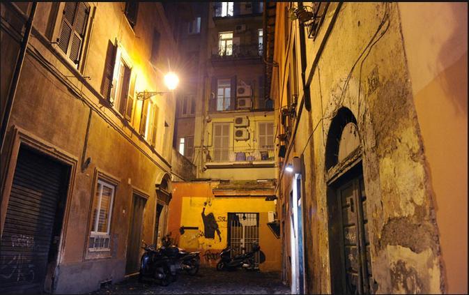 Monti, nuovamente deturpato il murales di Totti