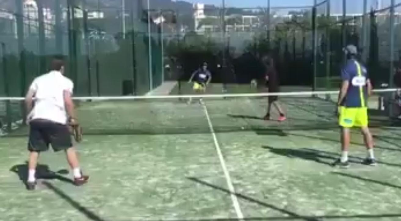 Barcellona-Roma, Totti sfida a padel Carles Puyol! (FOTO e VIDEO)