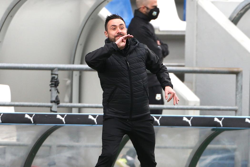 Roma, corsia preferenziale per De Zerbi in caso di addio di Mourinho