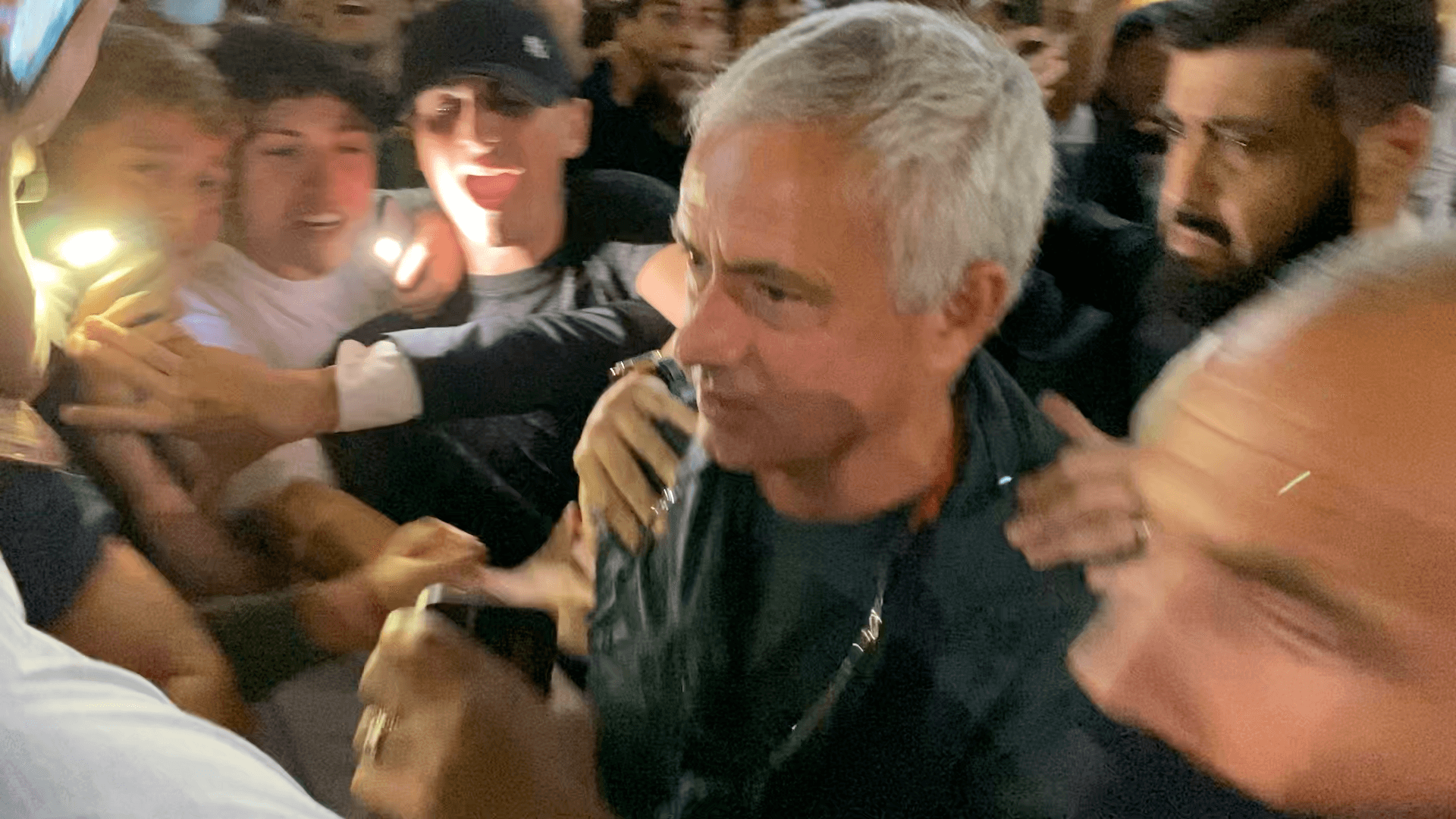 Roma, è già festa. Mou invita la squadra e i Friedkin: “Tutto bello, e ora avanti così”