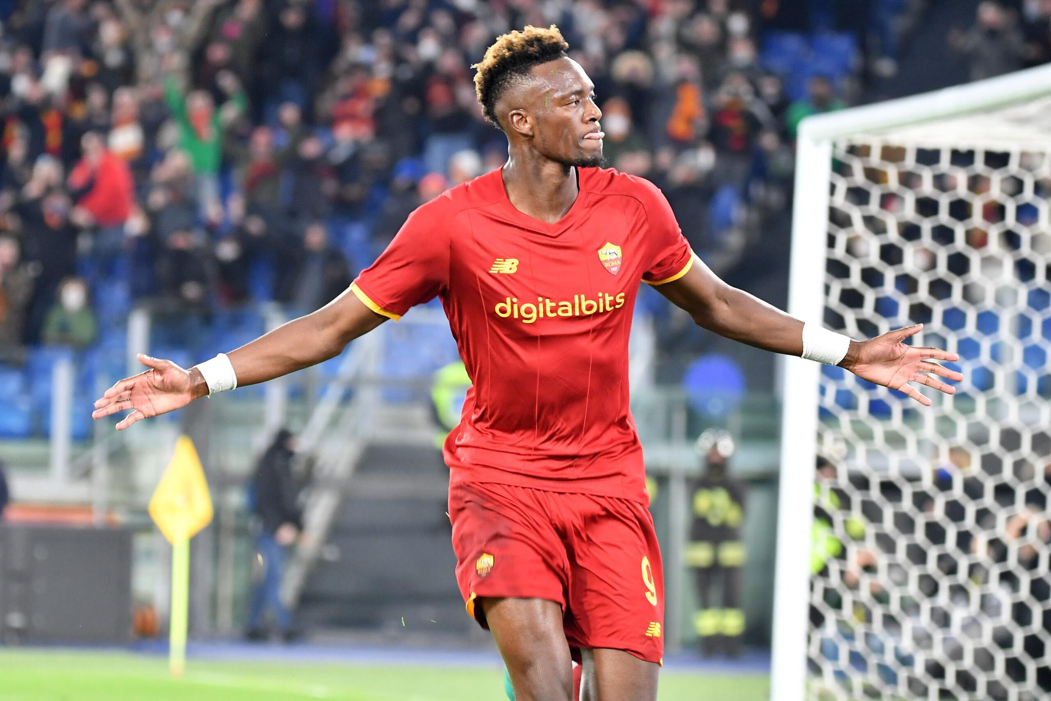 Roma, rifiutate due offerte dalla Premier per Abraham: per i giallorossi costa 75 milioni