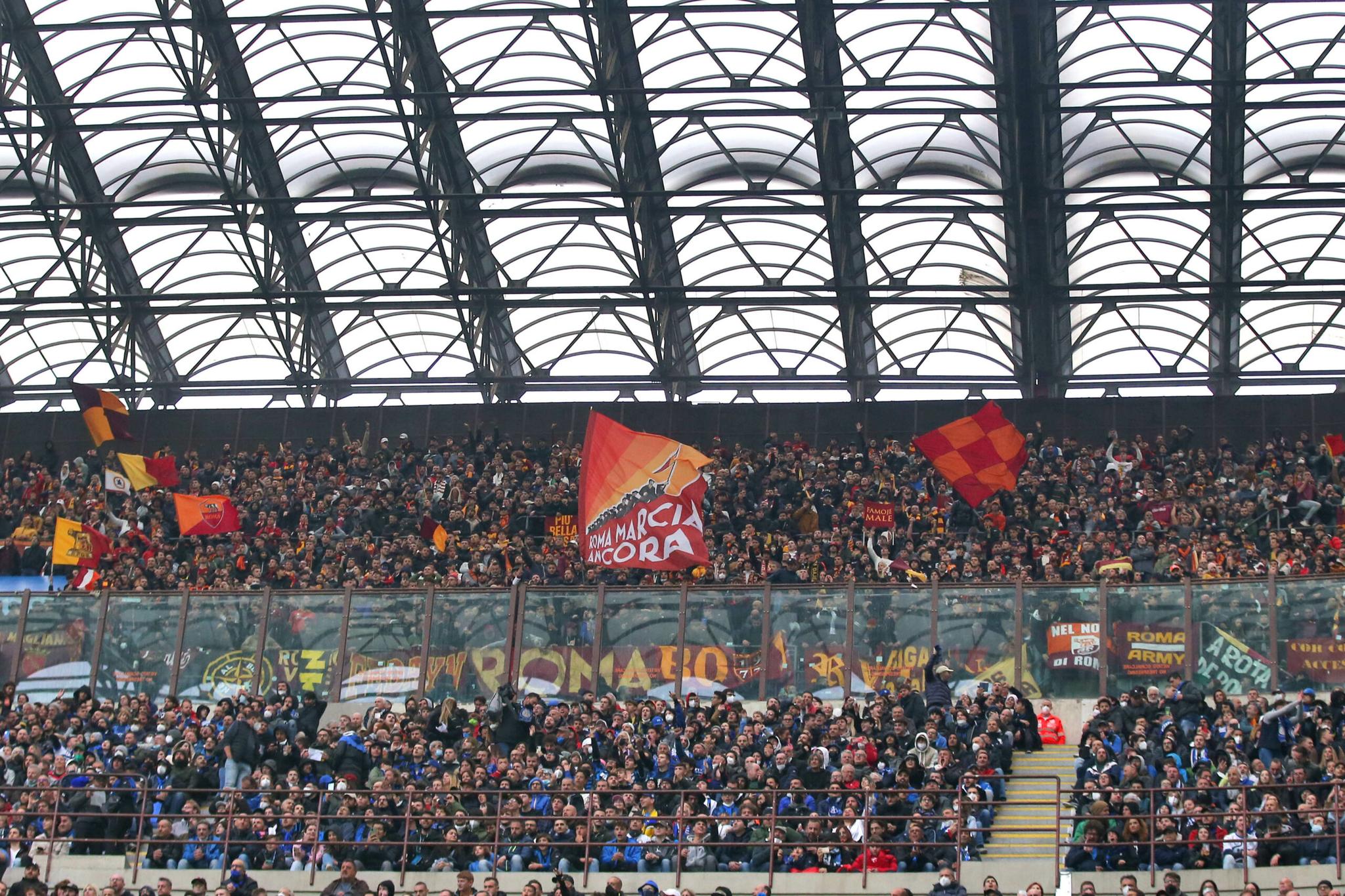Torino-Roma, ipotesi divieto di trasferta per i tifosi giallorossi residenti nel Lazio: ecco perché