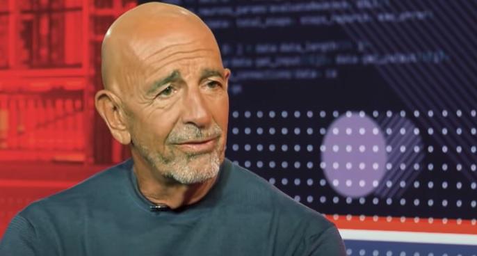 Le aderenze nel mondo Arabo, il tentativo al PSG e la grande amicizia con Trump: ecco chi è Tom Barrack