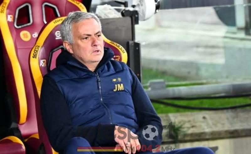 Mourinho: “40 punti straordinari. Non abbiamo la rosa per competere ogni tre giorni: tifosi e stampa non capiscono. Abraham è tornato”