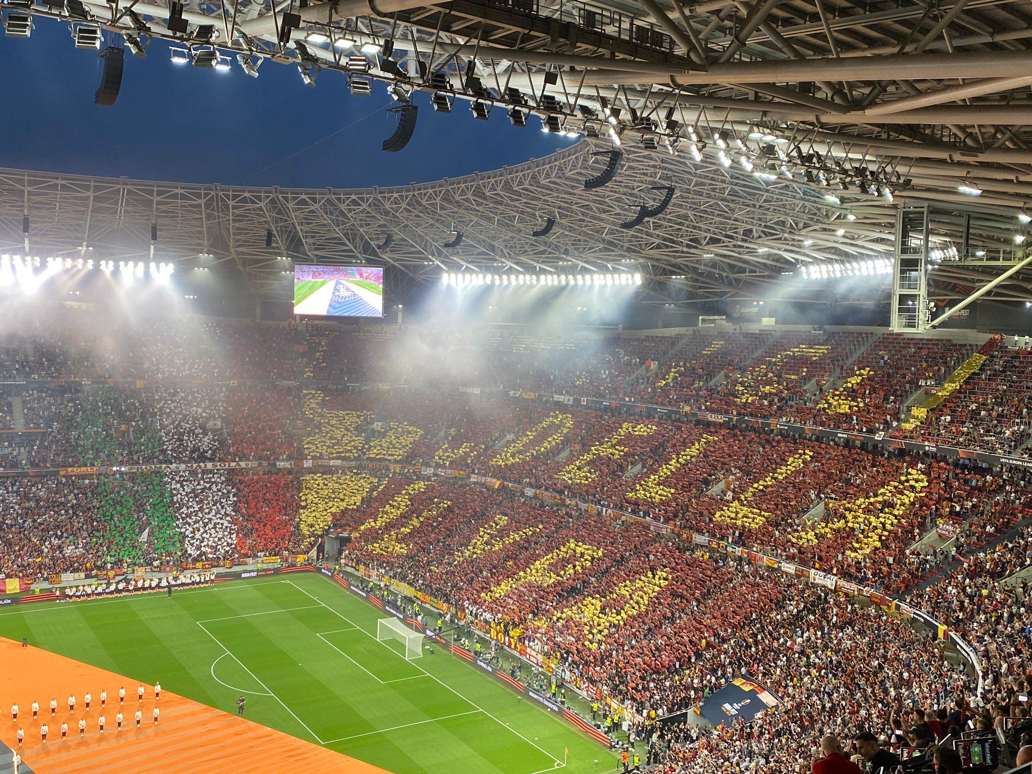 Una 24 ore di tifo e cori poi la mezzanotte più buia e quei maledetti rigori