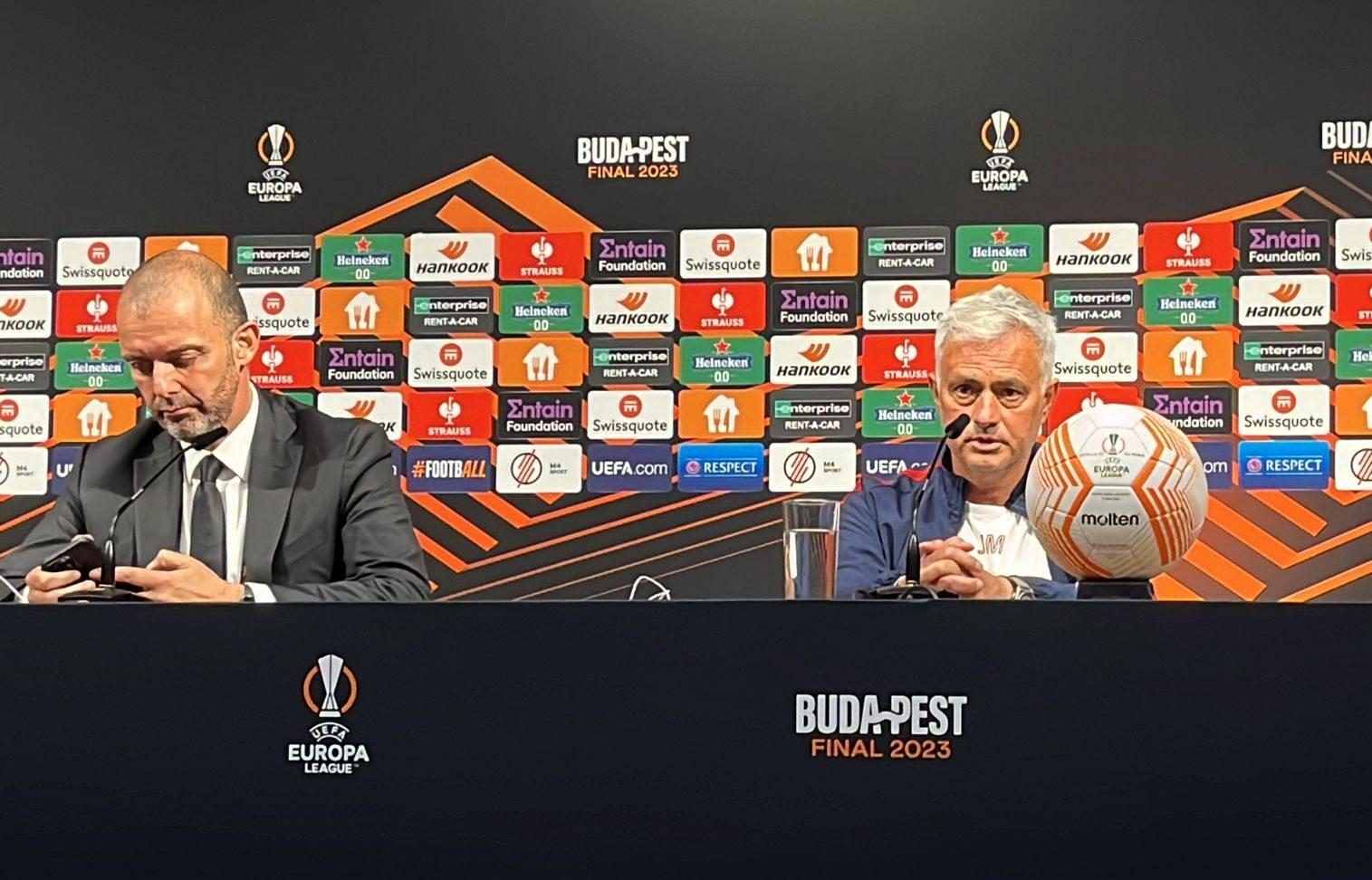 Conferenza Mourinho Pellegrini Mancini FINALE