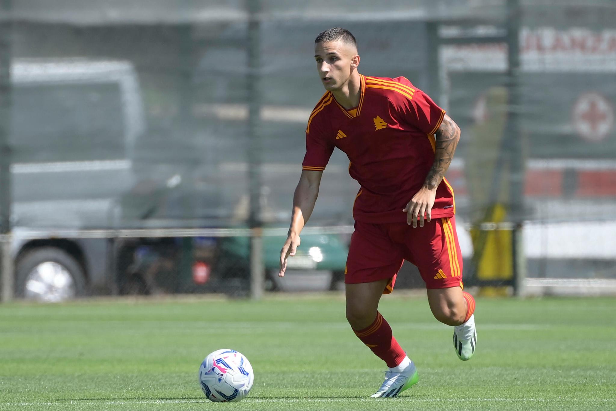 Pagano: ”Voglio rimanere alla Roma per crescere. Mou? Mi invita a essere me stesso. Totti? Mi sta sempre vicino”