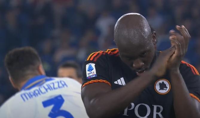 Curva Nord Inter: “Lukaku traditore”. Per Inter-Roma pronti 50 mila fischietti