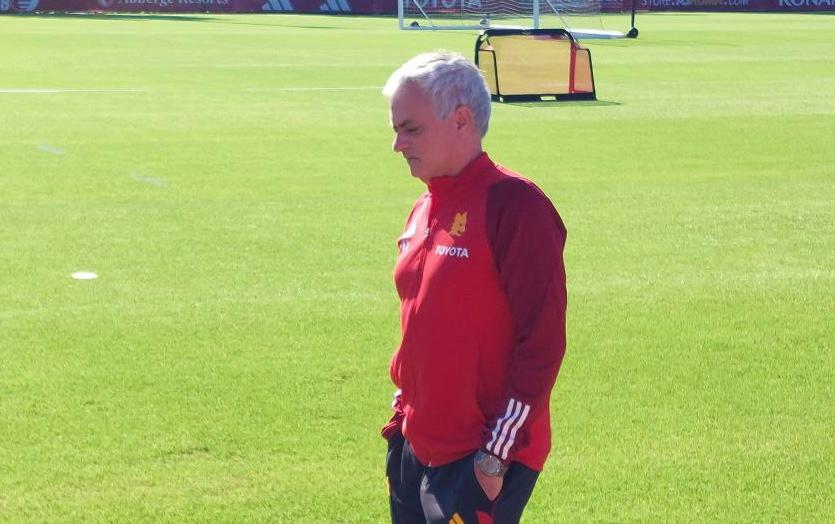 Mourinho posta 4 foto su IG: saluta Burdisso, ringrazia i tifosi e cita Cicerone sul silenzio – FOTO