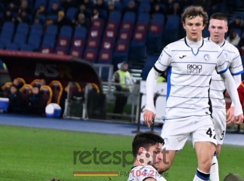 Atalanta, si ferma Scalvini: stop di circa un mese. A rischio la sua presenza contro la Roma