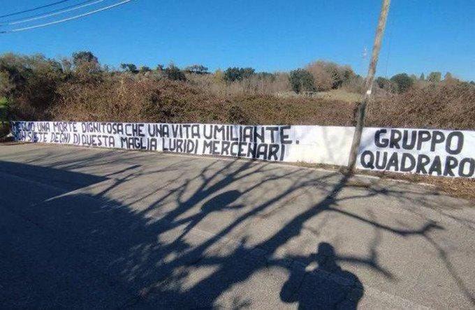 Trigoria, contestazione del Gruppo Quadraro: “Luridi Mercenari” – FOTO