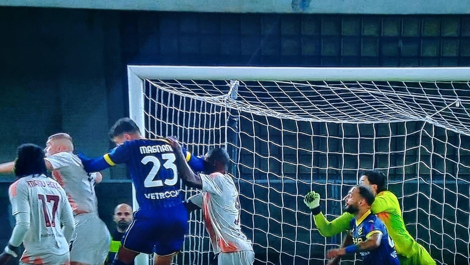 Roma martoriata dagli arbitri e a Open VAR ‘scompare’ l’audio tra Pairetto e Marcenaro