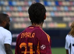 Dybala disposto a ridursi l’ingaggio per restare a Roma: incontro con gli agenti a febbraio