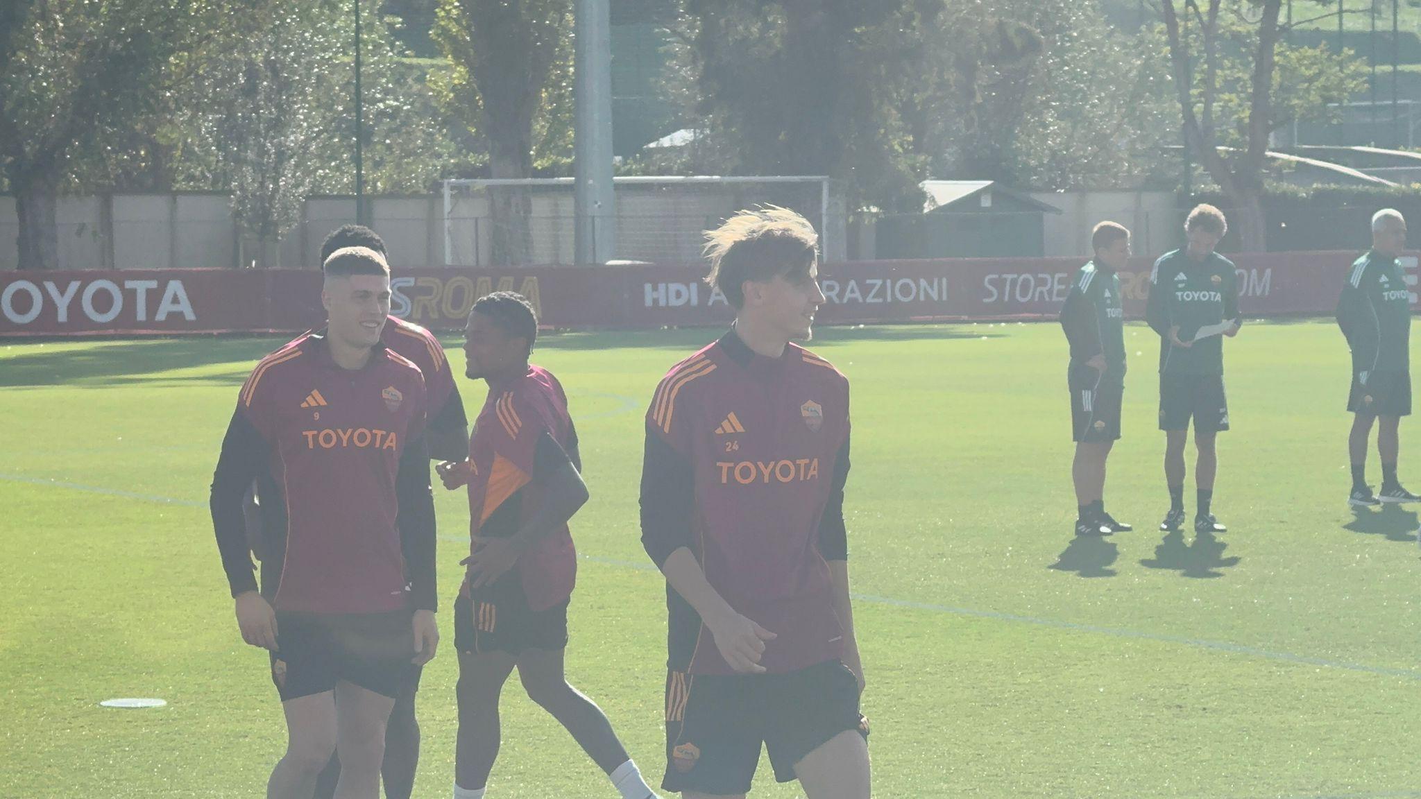Trigoria: allenamento di rifinitura in vista di Roma-Viktoria Plzen (VIDEO)