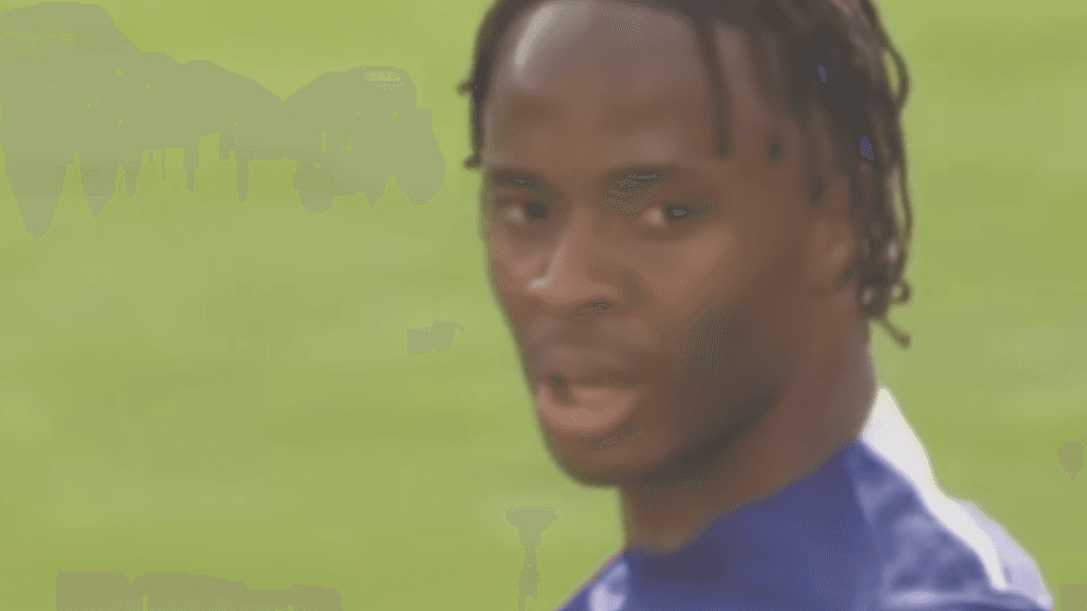 Roma, opzione Sterling: l’inglese è fuori rosa al Chelsea