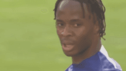 Roma, opzione Sterling: l’inglese è fuori rosa al Chelsea