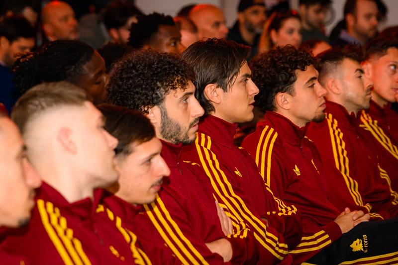 249 milioni per 30 giocatori: i numeri ‘fallimentari’ dei mercati di Massara e Ghisolfi