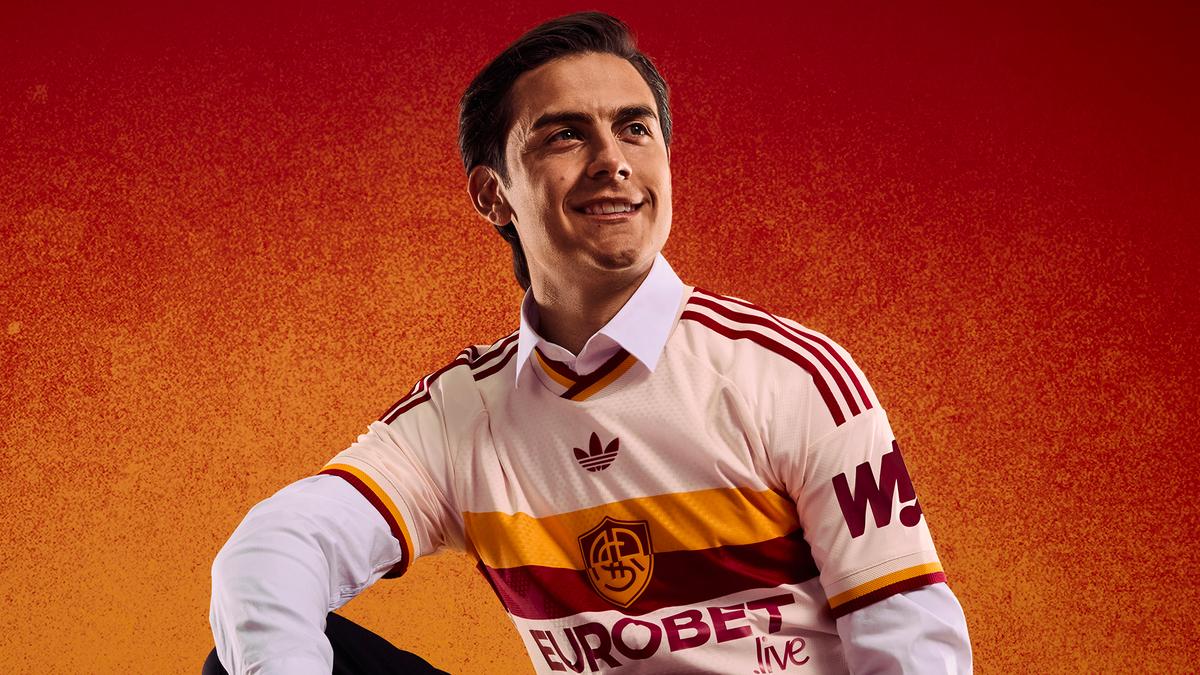 Roma, ecco il kit away 26-27 ispirato alla Pietas Romana – FOTO