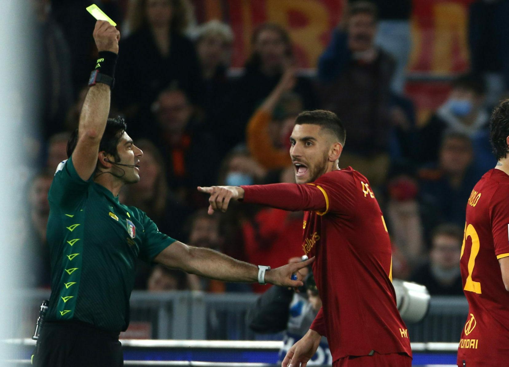 Maresca, presunte minacce di morte ad un calciatore del Kuwait e Rocchi lo ferma