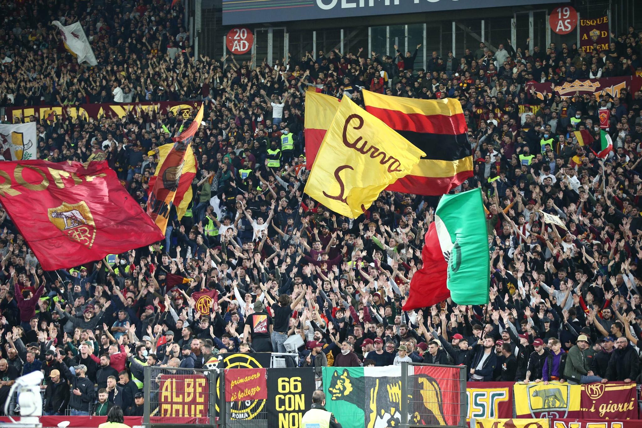 Roma in blackout nell’Olimpico sold out: 10 punti in 7 partite, peggior rendimento casalingo dalla stagione 2006-2007