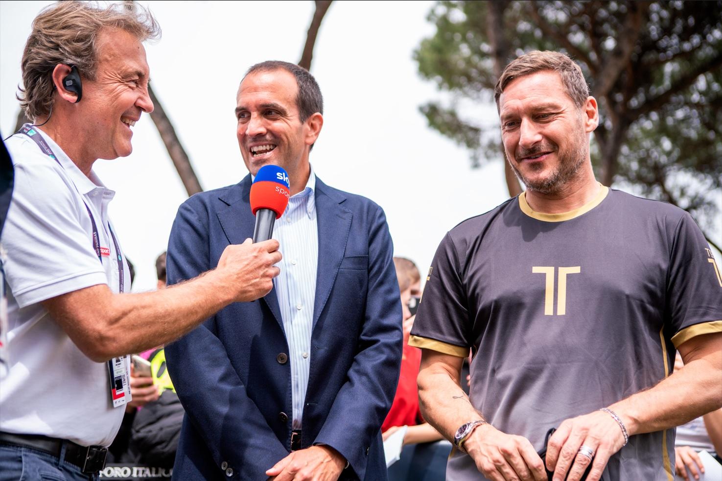 Totti: “Mourinho resta? Sono meno fiducioso di prima. Spero Dybala recuperi per la finale”
