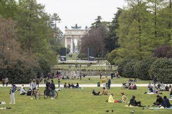 Meteo, ultime ore di piogge e freddo sull’Italia: in arrivo una Pasqua da 25°C