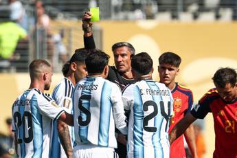 Spagna-Argentina, maxi rissa, infortuni e un rosso nella finale dei Mondiali