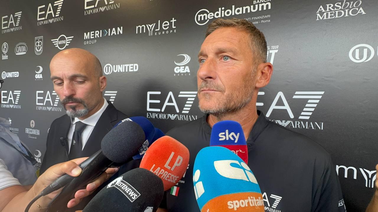 Totti: “Dybala-Malen insieme sono formidabili. Contatti con Gasp? Sì, ma non con la proprietà. E sullo Scudetto…” – VIDEO